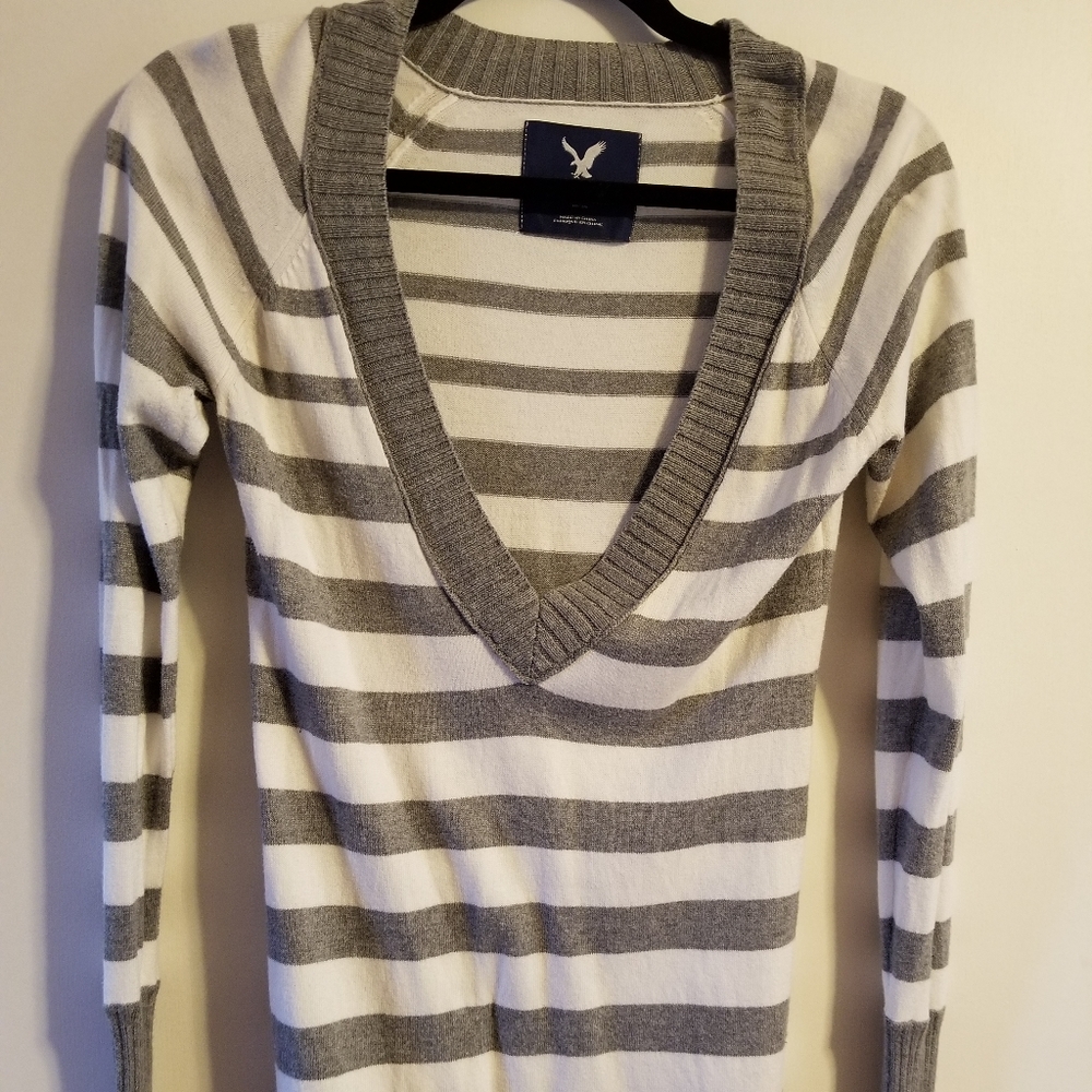 AE gray & white striped sweater